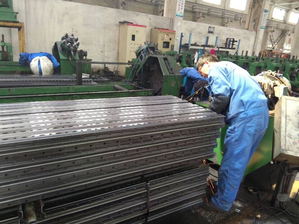 Kho chứa kim loại nặng Kho h&agrave;ng với thời gian bảo h&agrave;nh 10 năm